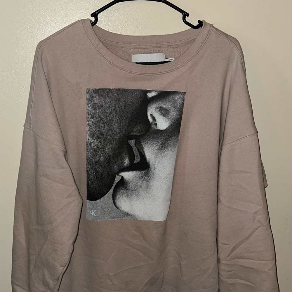 Calvin Klein Graphic Sweatshirt